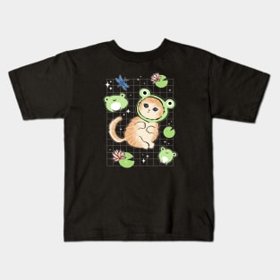 Adorable Kawaii Frog Meets Cat: 90s Nostalgia with Toad Hats & Cottagecore Aesthetics Kids T-Shirt